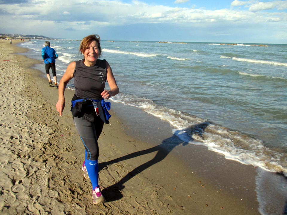 073