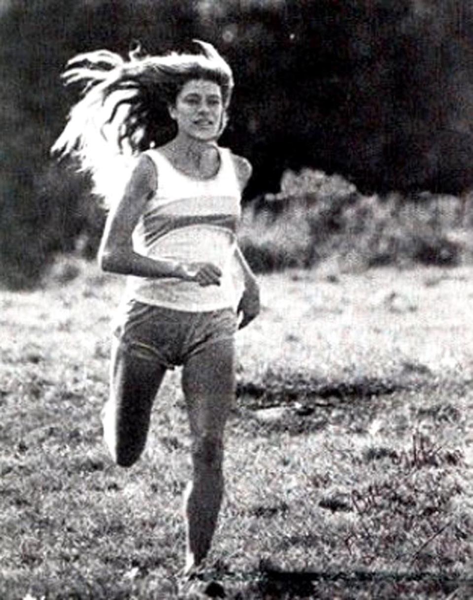 002 Bobbi Gibb