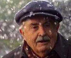 06 Tonino Guerra Con le manine