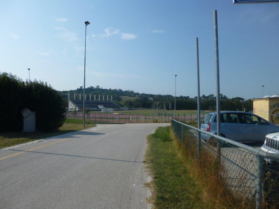 005