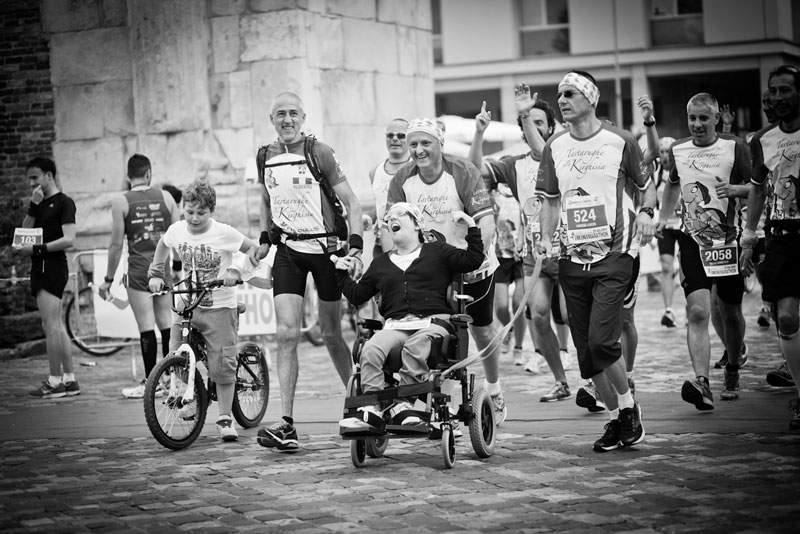 raduno-spingitori-di-carrozzelle-maratona-di-rimini0.jpg