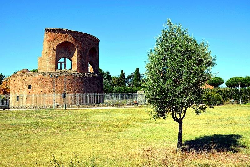 capecci Mausoleo_di_SantElena_da_Villa_De_Sanctis.jpg